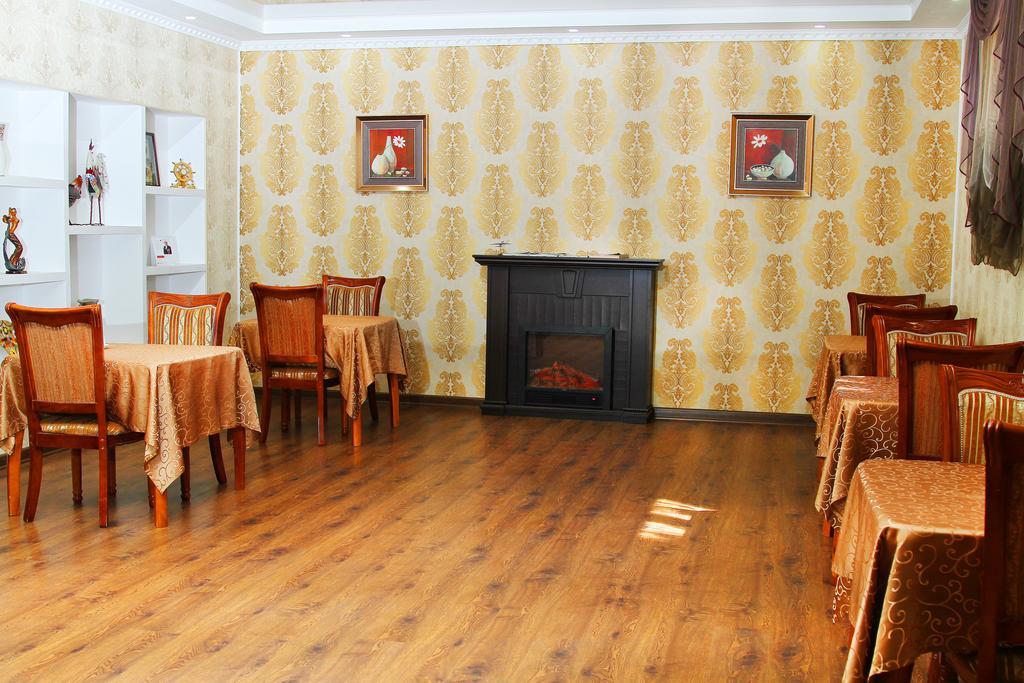 Albatros Hotel Бишкек Экстерьер фото