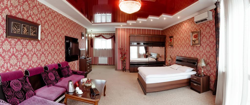 Albatros Hotel Бишкек Экстерьер фото