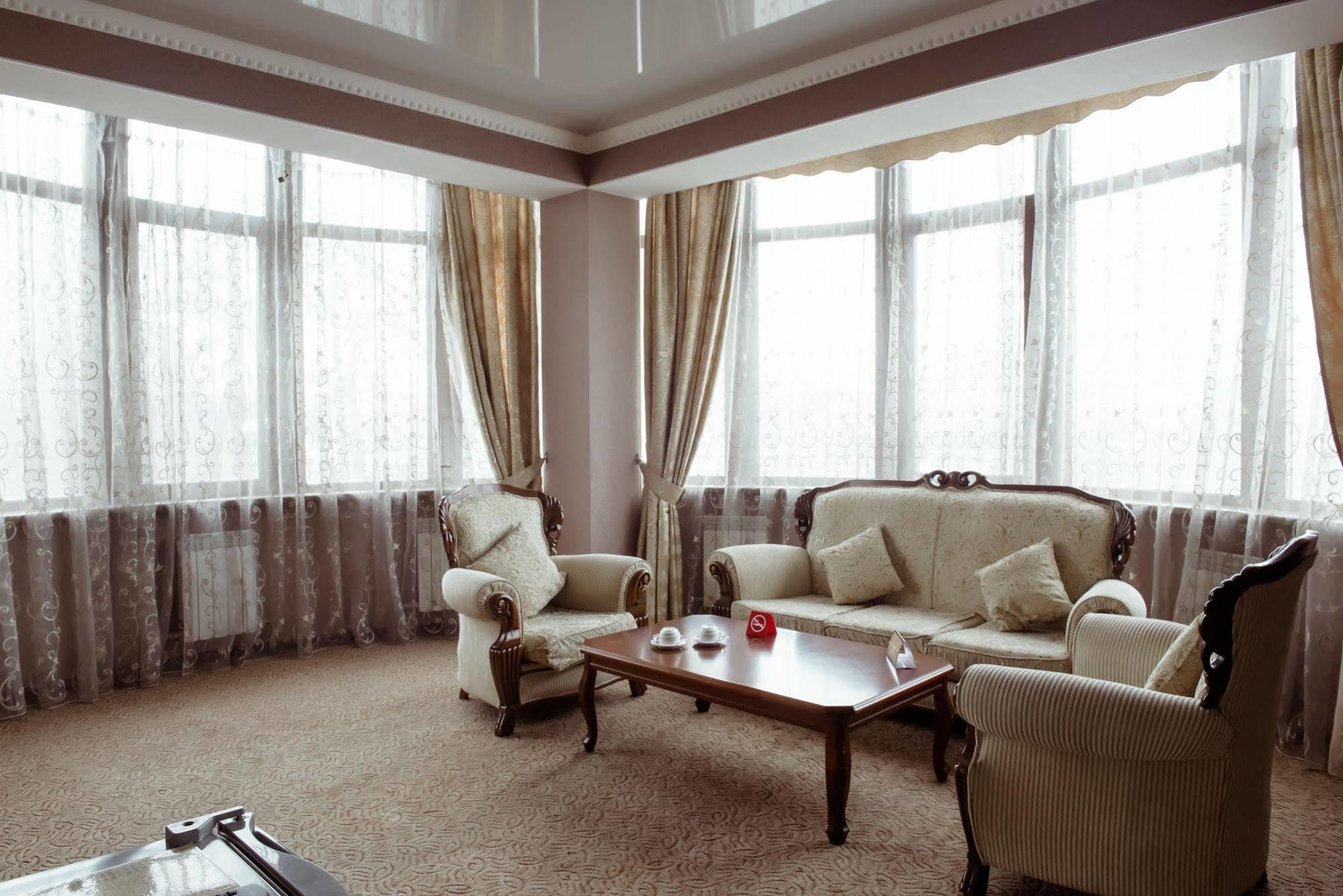 Albatros Hotel Бишкек Экстерьер фото